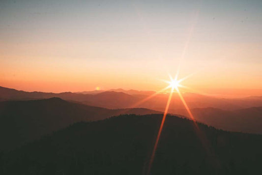 An Ayurvedic Guide to Sun Salutation